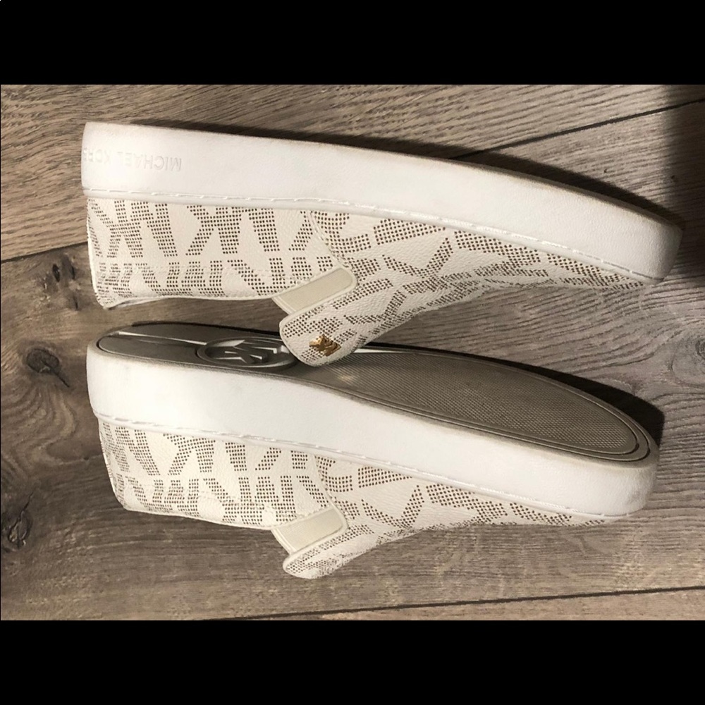 Michael Michael Kors Keaton Slip-On Logo Sneakers